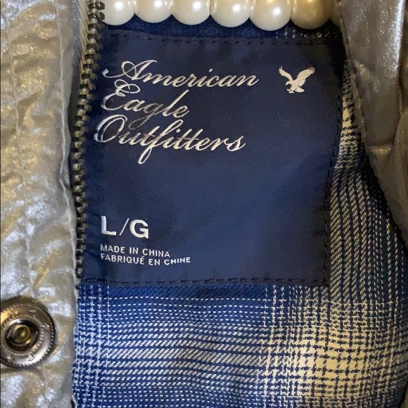 Sliver American Eagle vest with white fur hoodie - Picture 7 of 9